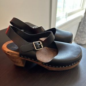 Lotta’s Swedish clogs